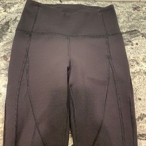 Black Lulu leggings. Ribbed. Great condition.